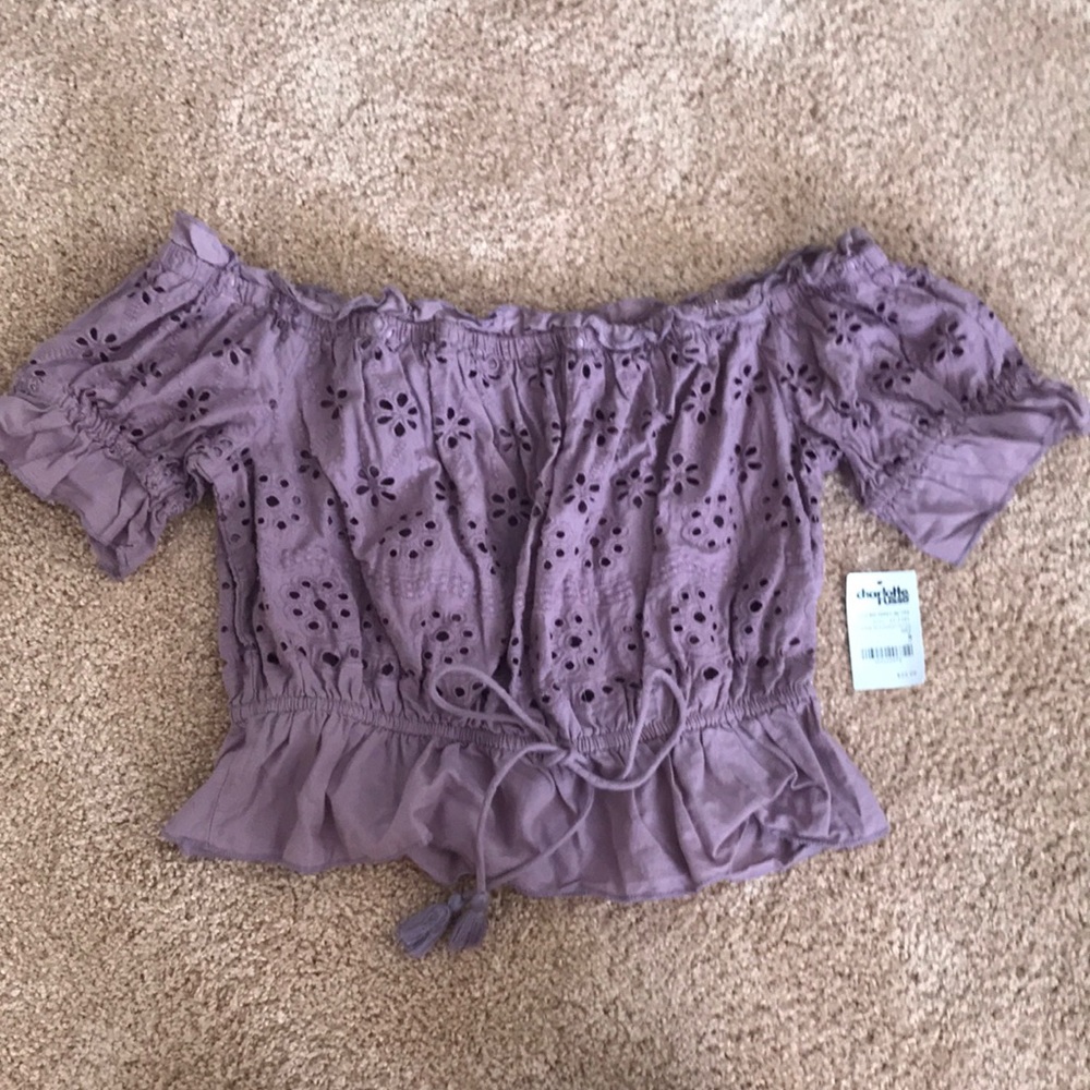 Off-the-shoulder lace crop top